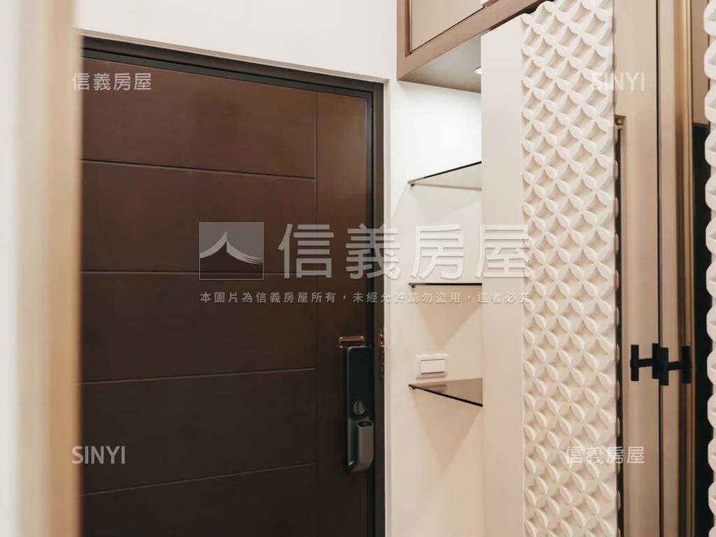 中山阿曼設計品味輕奢豪邸房屋室內格局與周邊環境