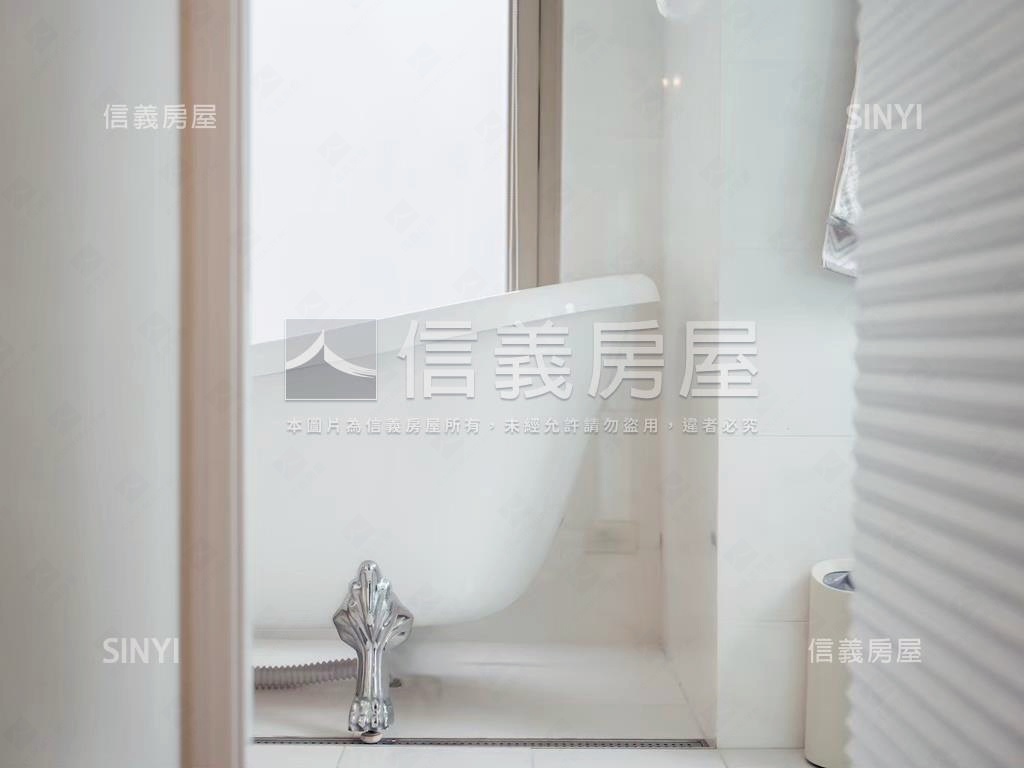 中山阿曼設計品味輕奢豪邸房屋室內格局與周邊環境