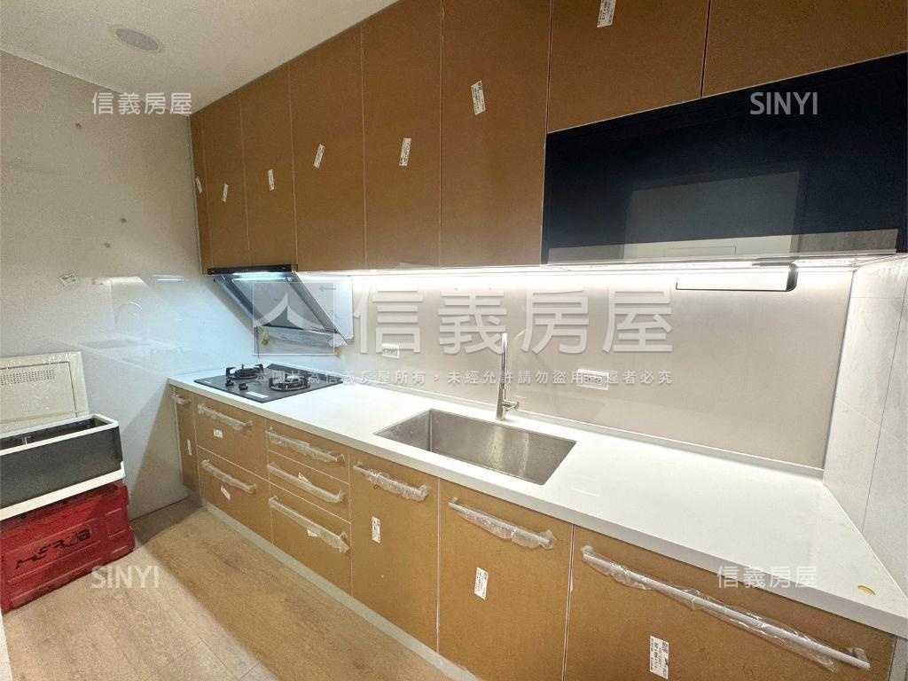 拎包入住、裝潢一樓好停車房屋室內格局與周邊環境