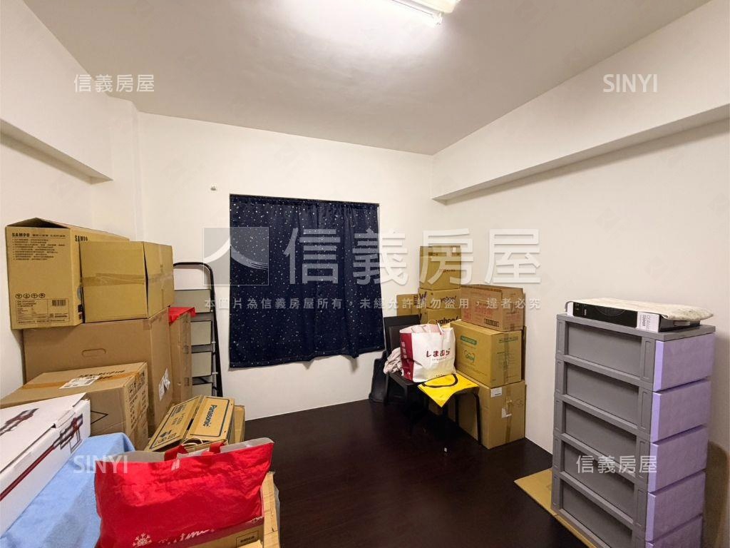 金鑽稀有陽台進出三房車位房屋室內格局與周邊環境