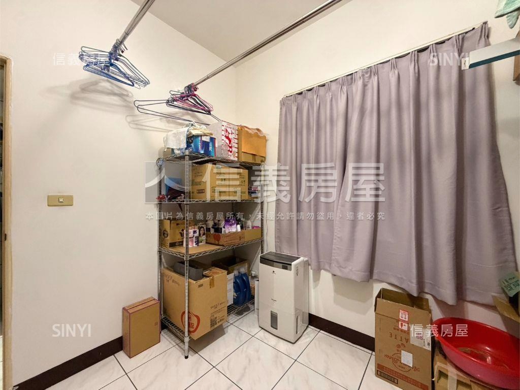 金鑽稀有陽台進出三房車位房屋室內格局與周邊環境