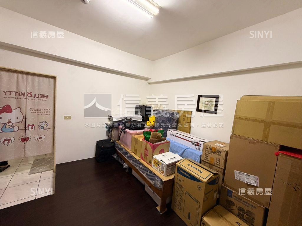 金鑽稀有陽台進出三房車位房屋室內格局與周邊環境