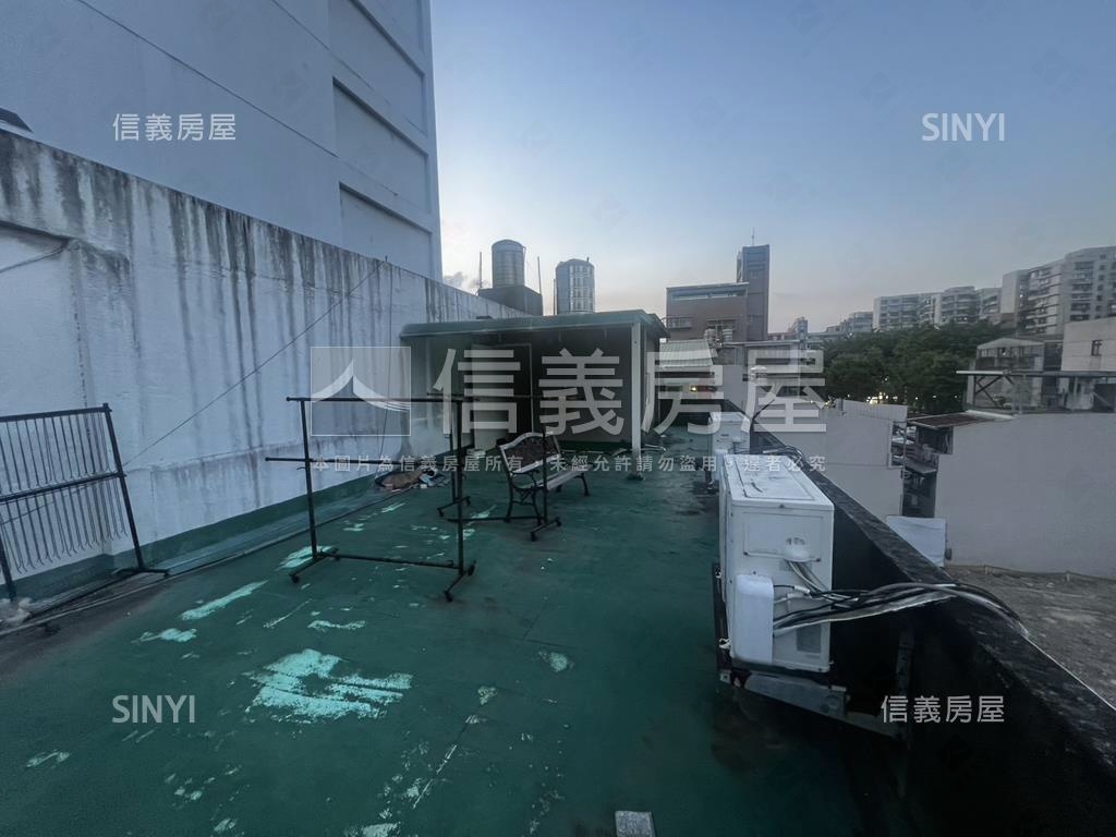 釋出長春龍江商二透天房屋室內格局與周邊環境