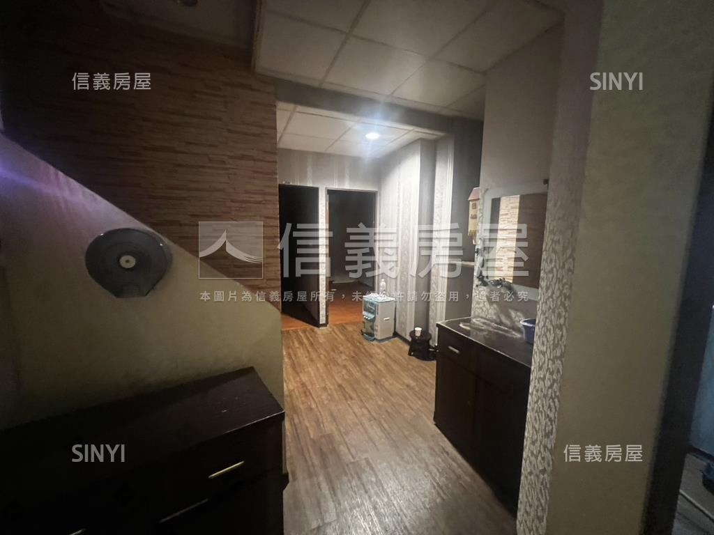 釋出長春龍江商二透天房屋室內格局與周邊環境