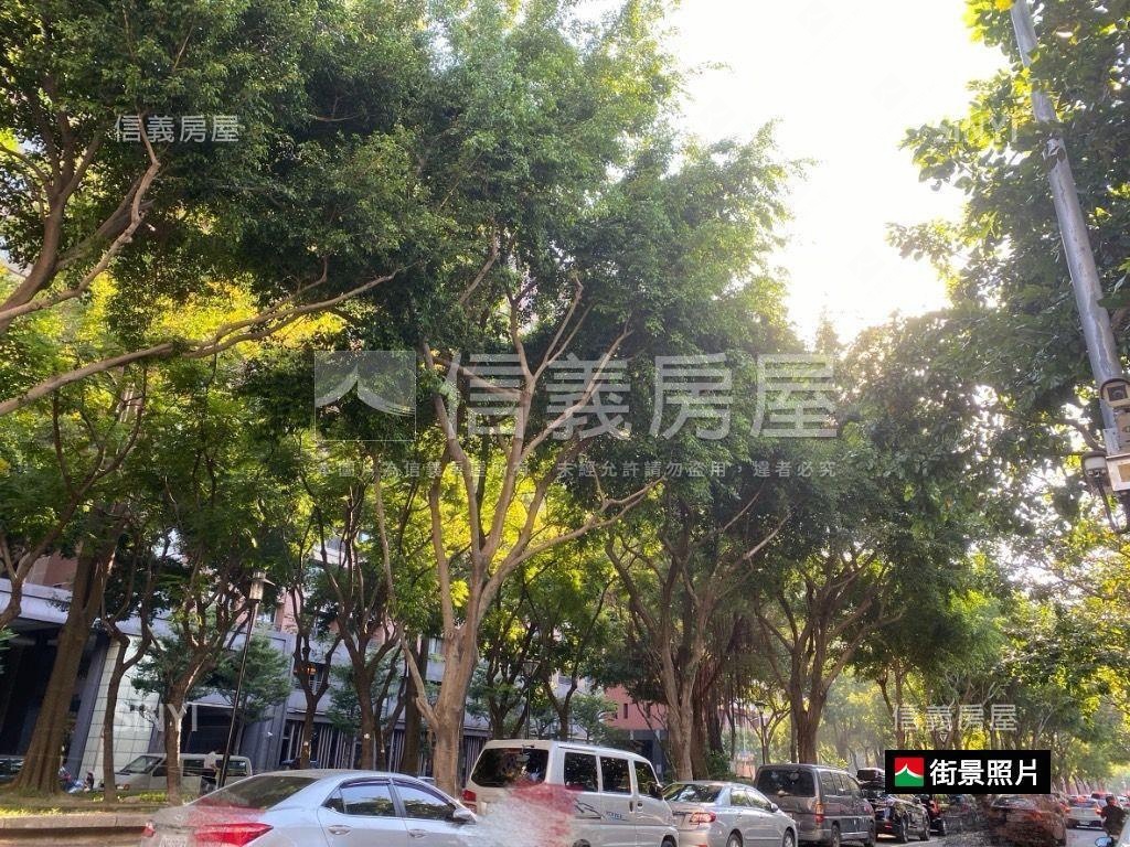 英士公園２＋１車位房屋室內格局與周邊環境