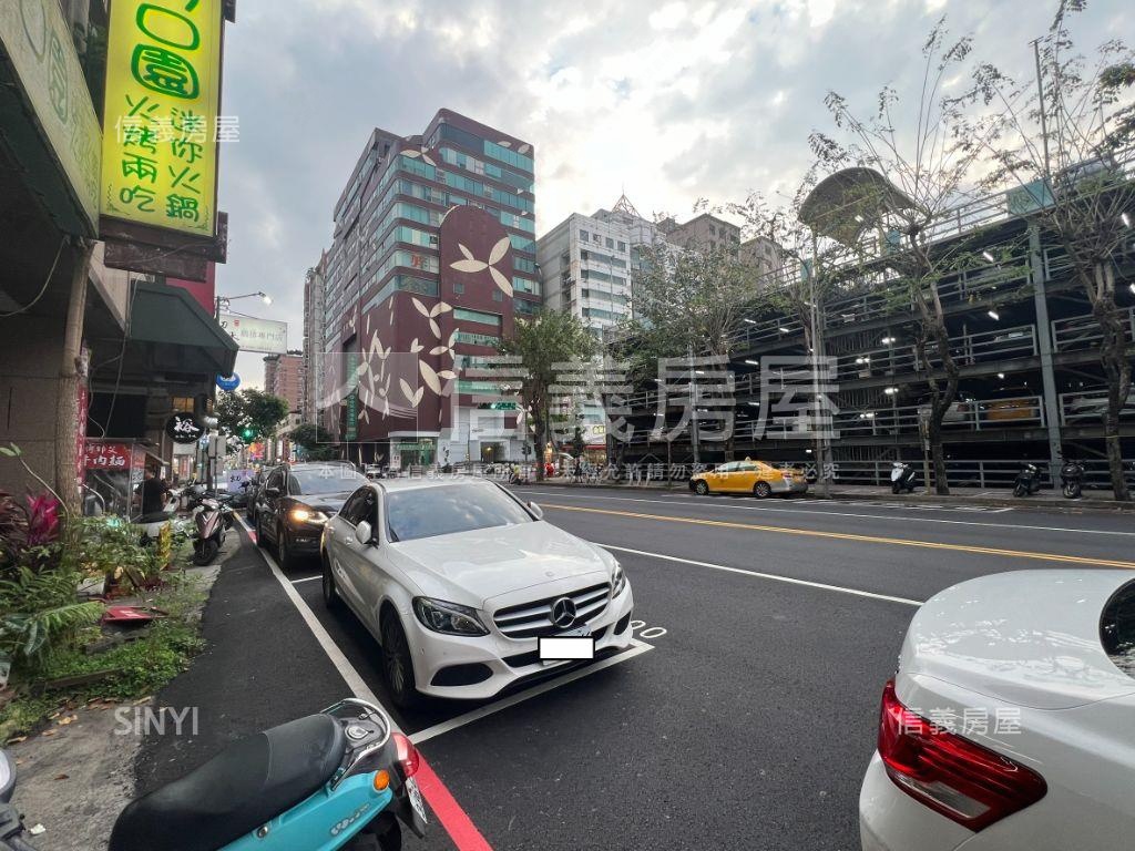 正漢口路二段！黃金店面！房屋室內格局與周邊環境