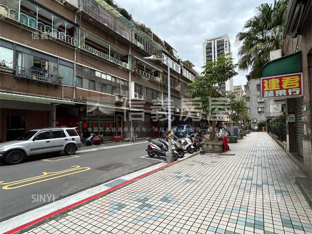 新明精緻小巧店面房屋室內格局與周邊環境