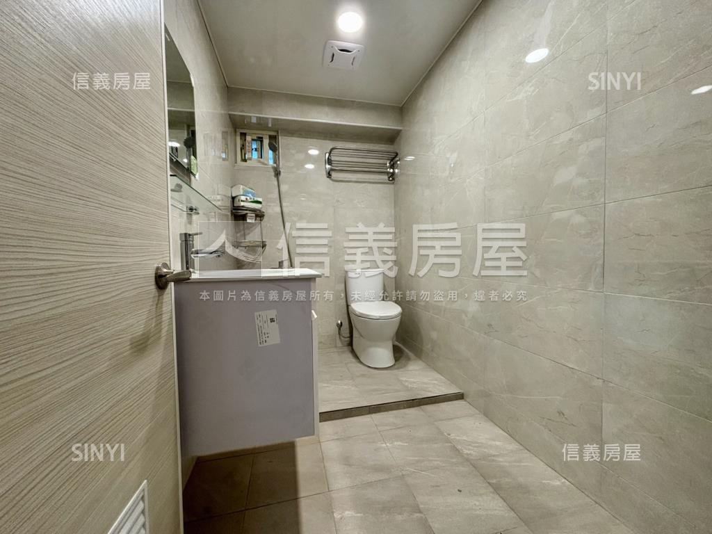 奢華國興面公園２房房屋室內格局與周邊環境