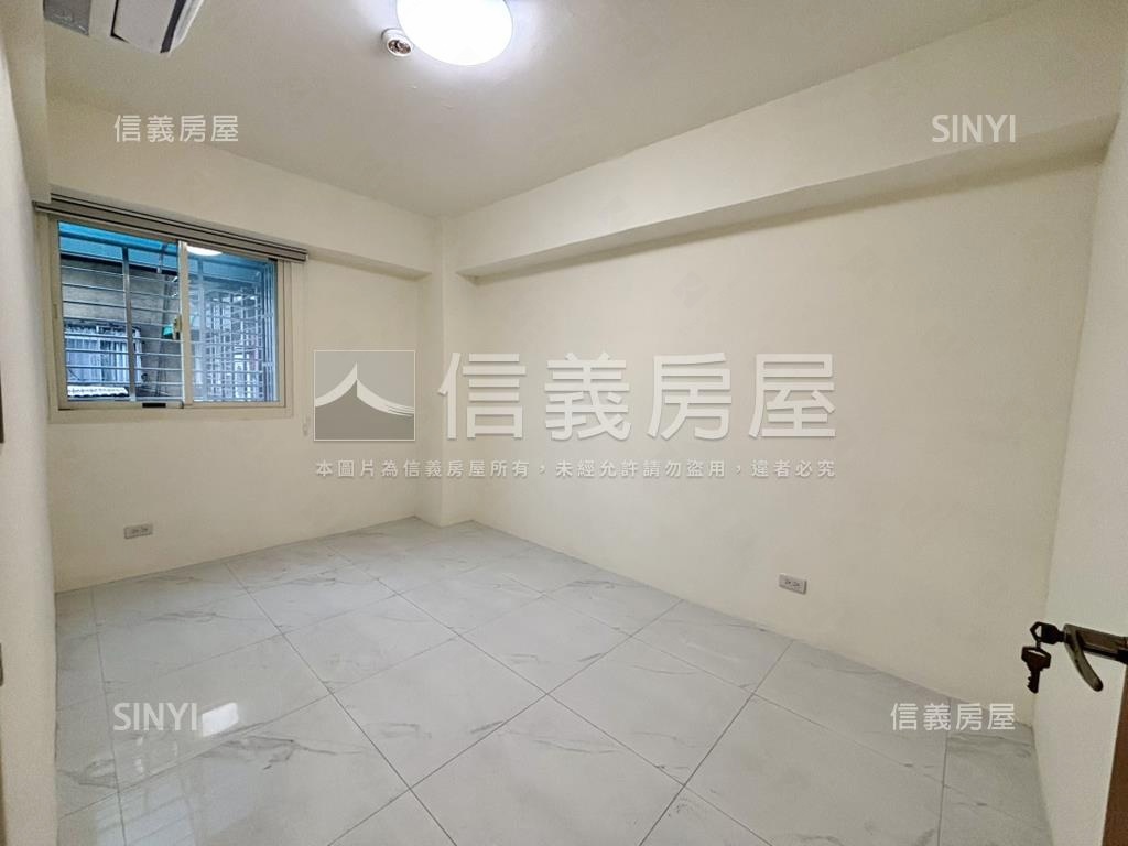 奢華國興面公園２房房屋室內格局與周邊環境