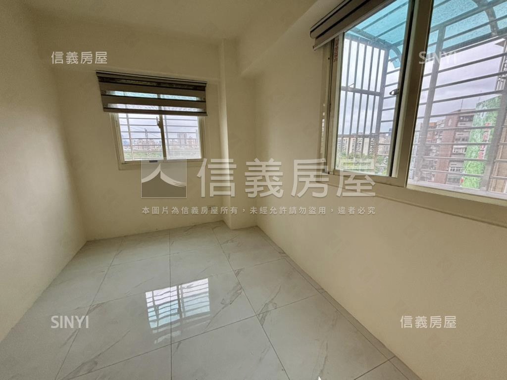 奢華國興面公園２房房屋室內格局與周邊環境