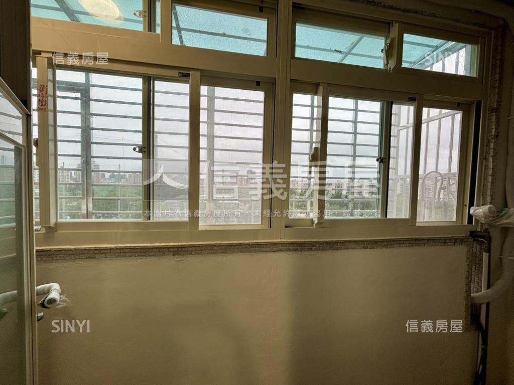 奢華國興面公園２房房屋室內格局與周邊環境