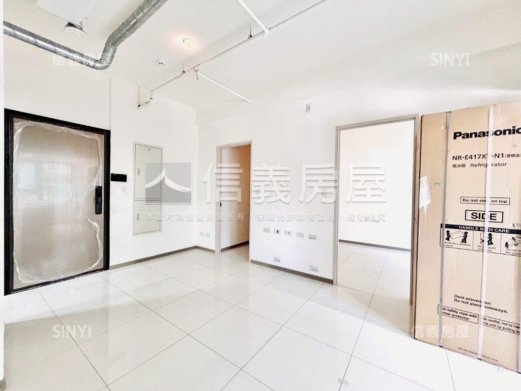 近秋紅谷旁新２房高樓平車房屋室內格局與周邊環境