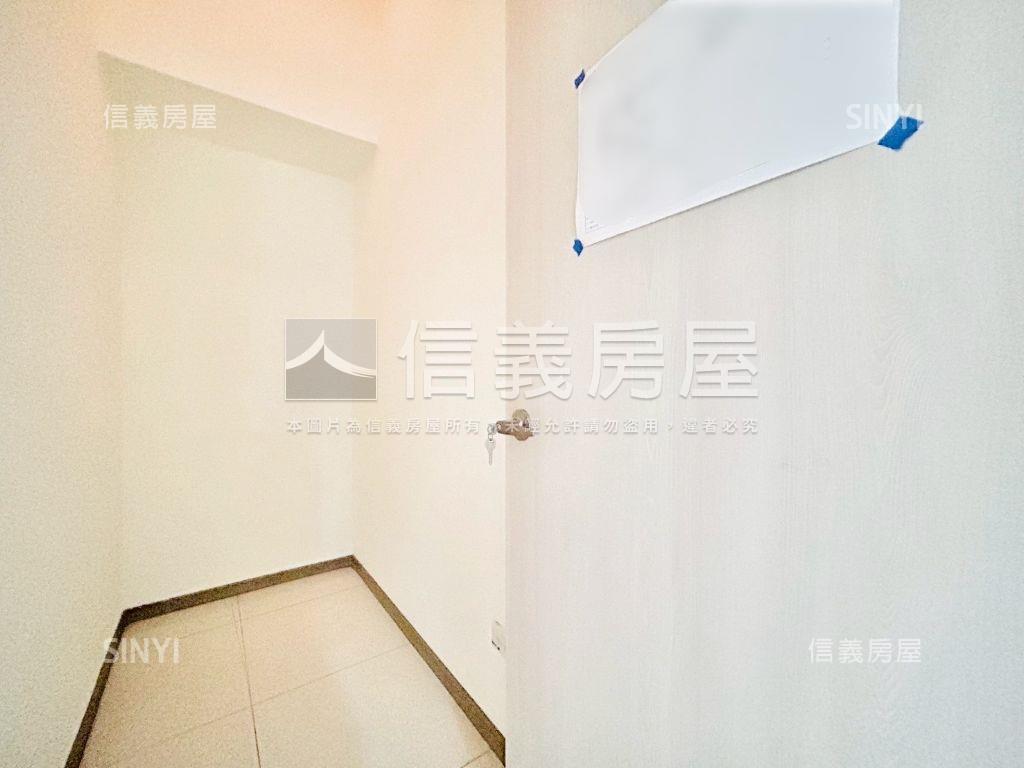 近秋紅谷旁新２房高樓平車房屋室內格局與周邊環境