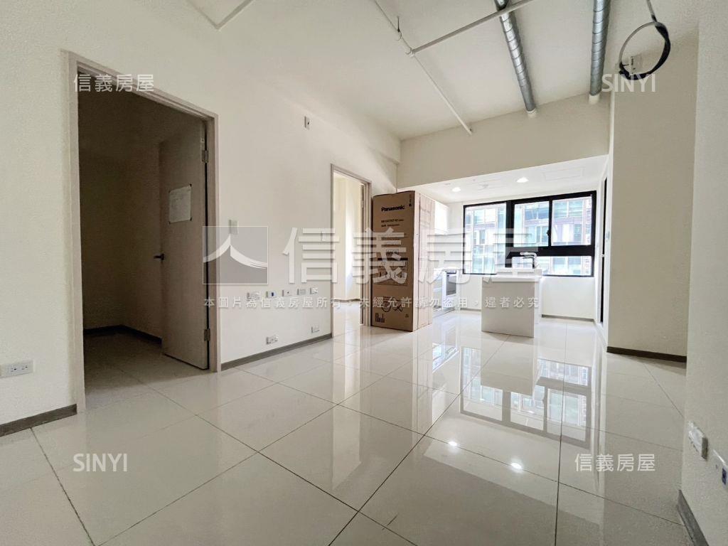 近秋紅谷旁新２房高樓平車房屋室內格局與周邊環境