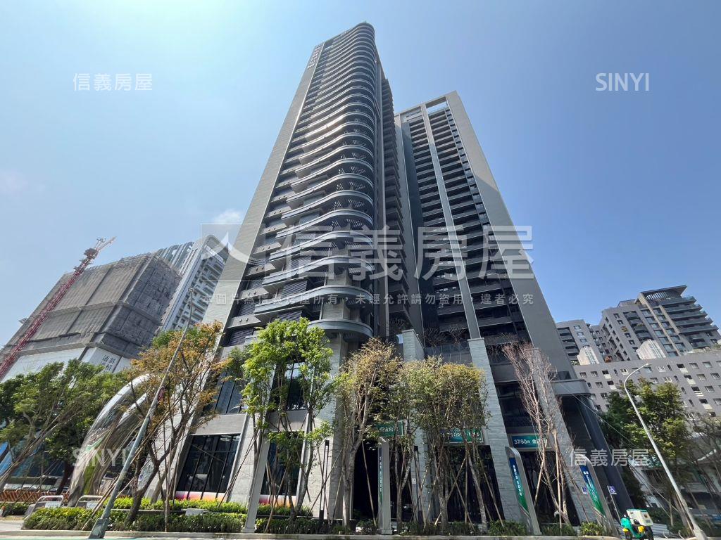 近秋紅谷旁新２房高樓平車房屋室內格局與周邊環境