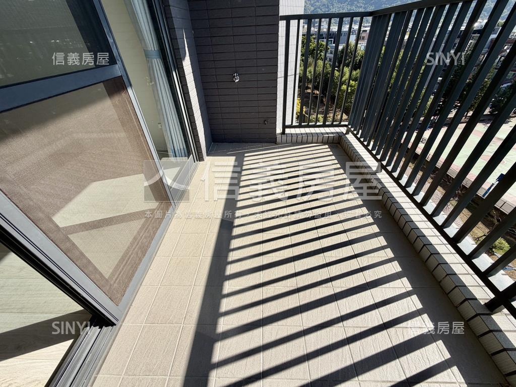 總太。三房平面車位房屋室內格局與周邊環境