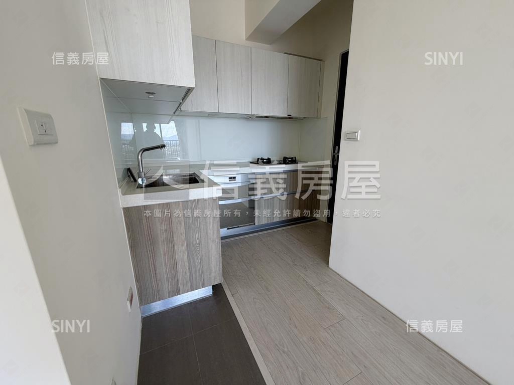 總太。三房平面車位房屋室內格局與周邊環境