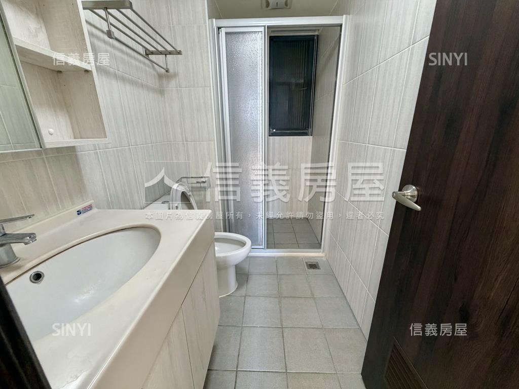 總太。三房平面車位房屋室內格局與周邊環境