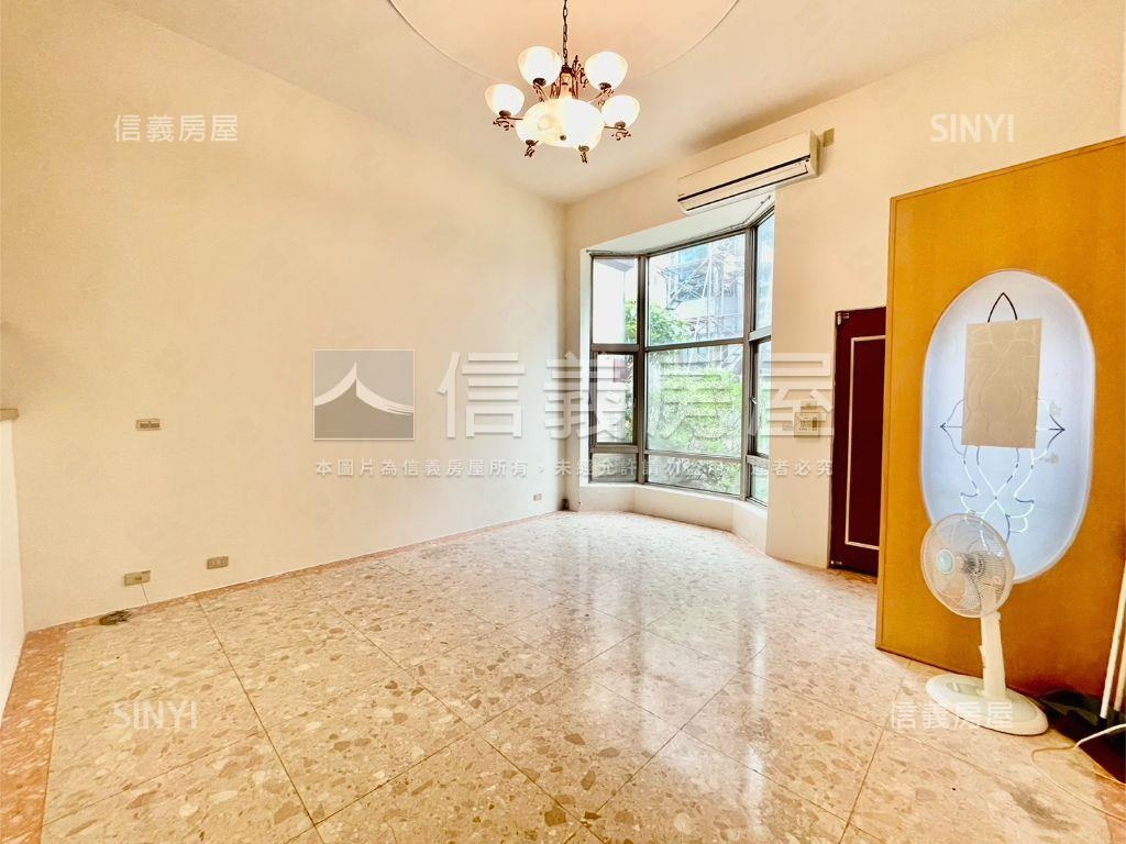 大自然社區美透天房屋室內格局與周邊環境