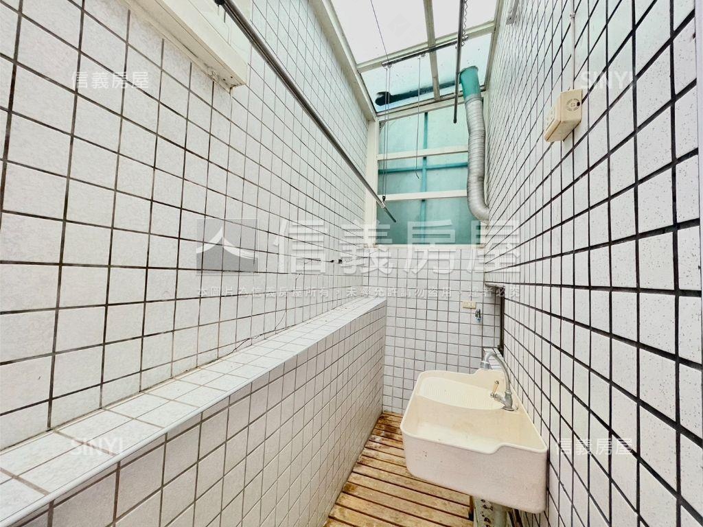 大自然社區美透天房屋室內格局與周邊環境