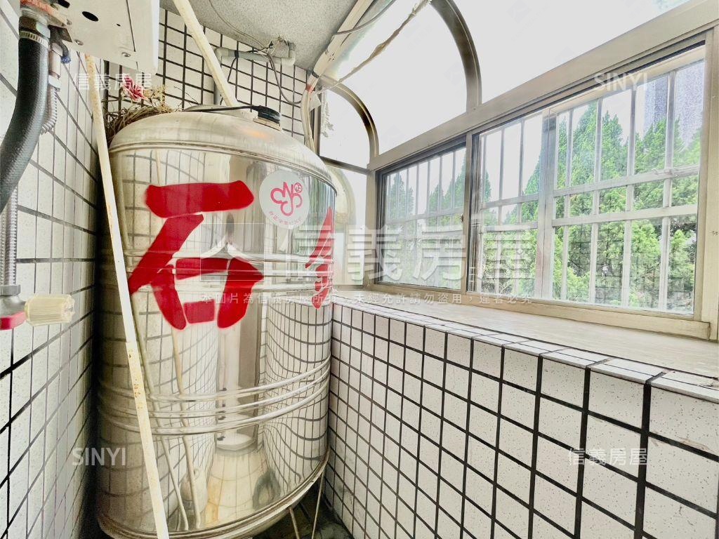 大自然社區美透天房屋室內格局與周邊環境