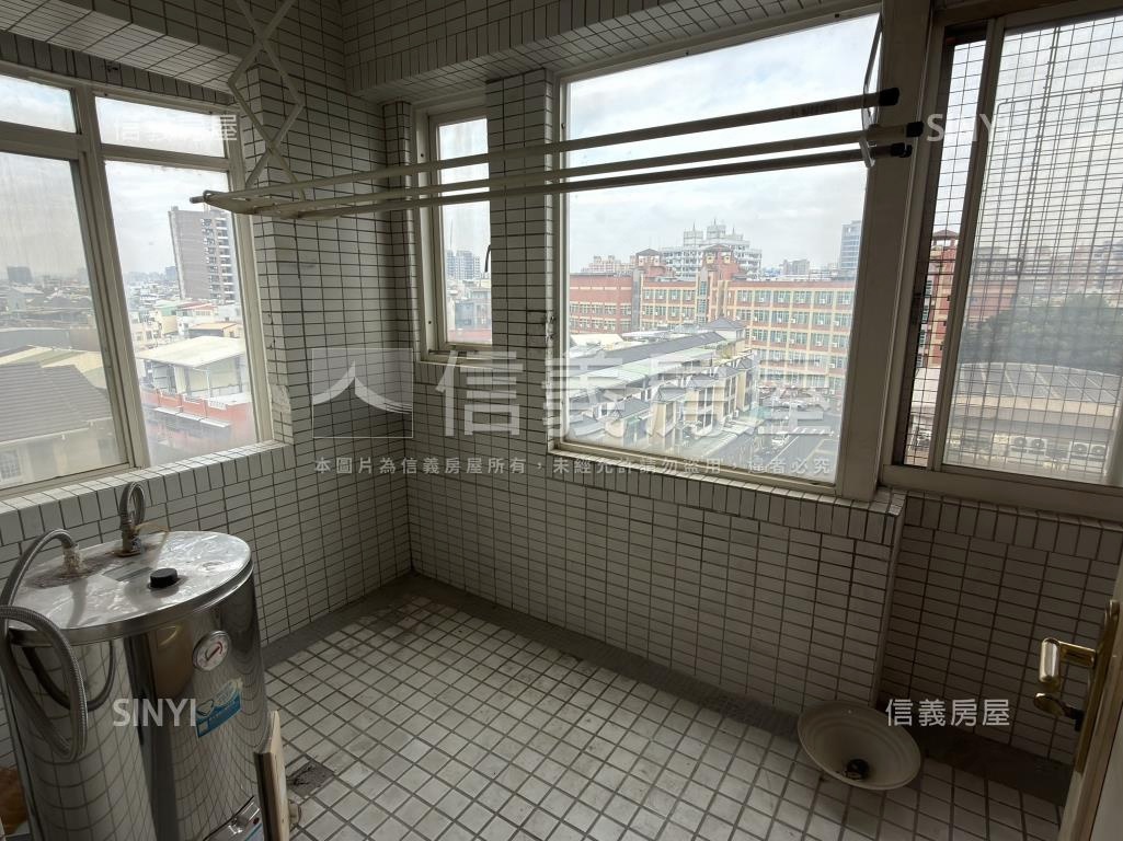 大里美裝潢大兩房大空間房屋室內格局與周邊環境