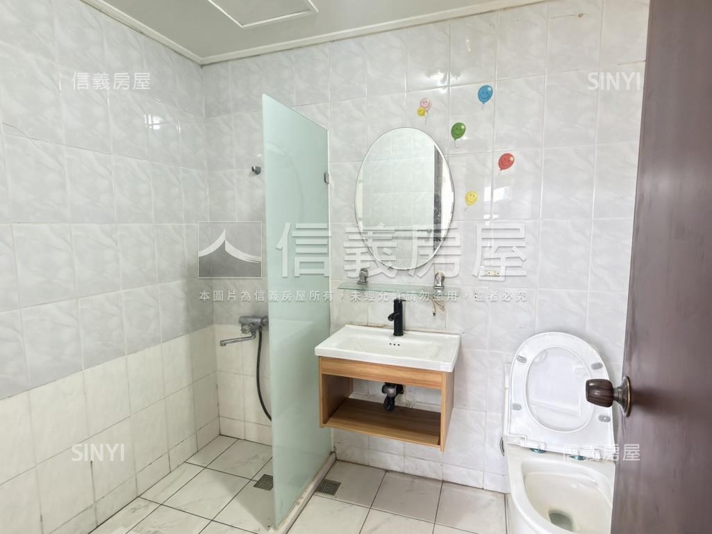 大里美裝潢大兩房大空間房屋室內格局與周邊環境