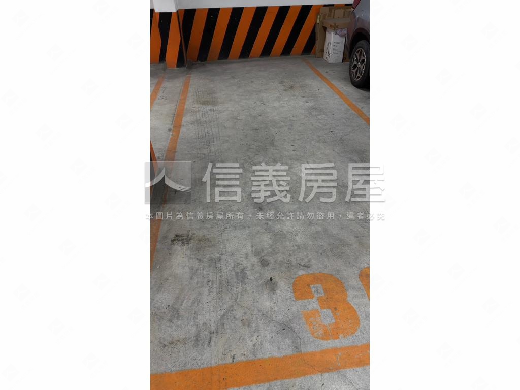 大里美裝潢大兩房大空間房屋室內格局與周邊環境