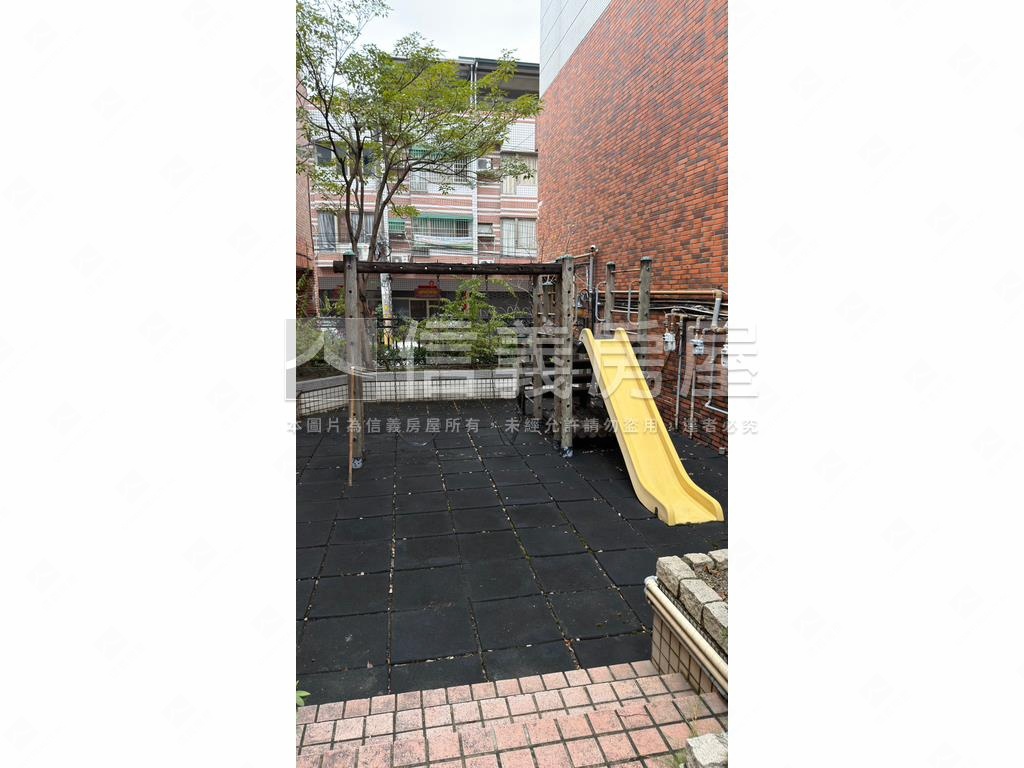 大里美裝潢大兩房大空間房屋室內格局與周邊環境