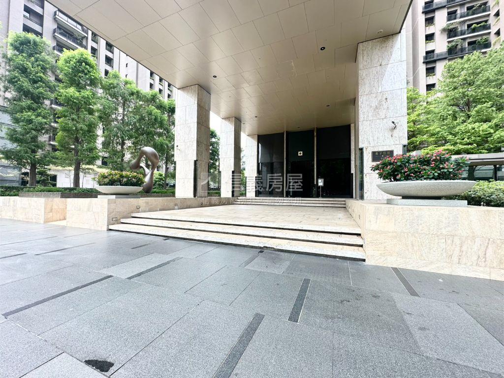 專任名邸惠宇仰德磅礡再現房屋室內格局與周邊環境