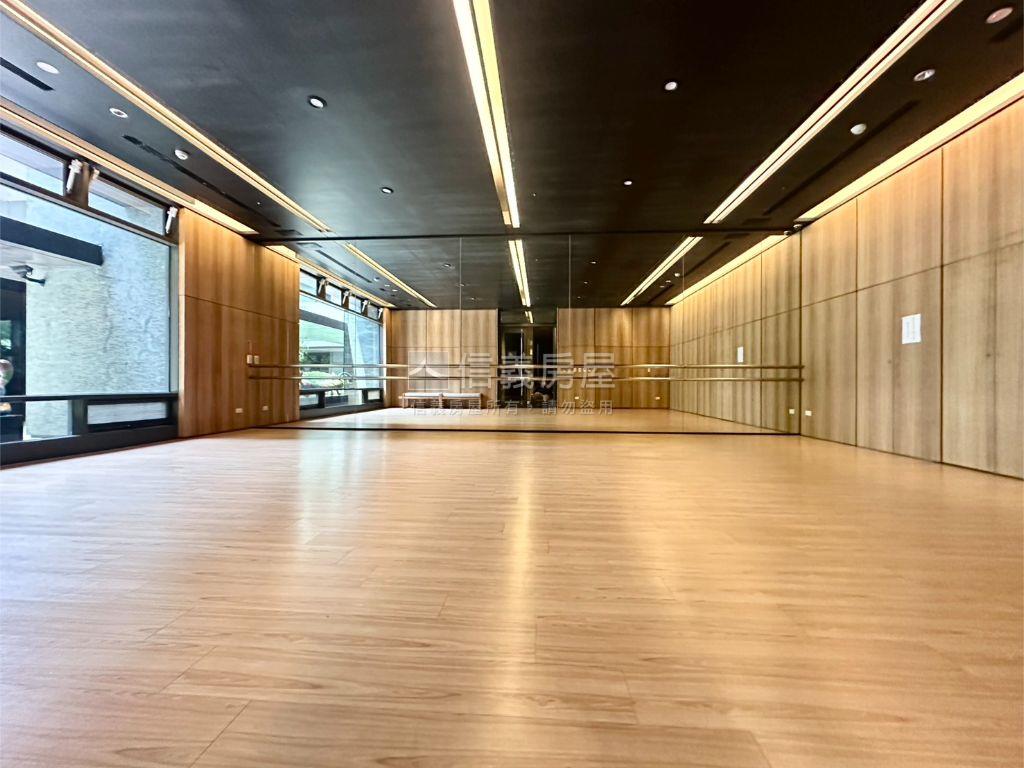 專任名邸惠宇仰德磅礡再現房屋室內格局與周邊環境