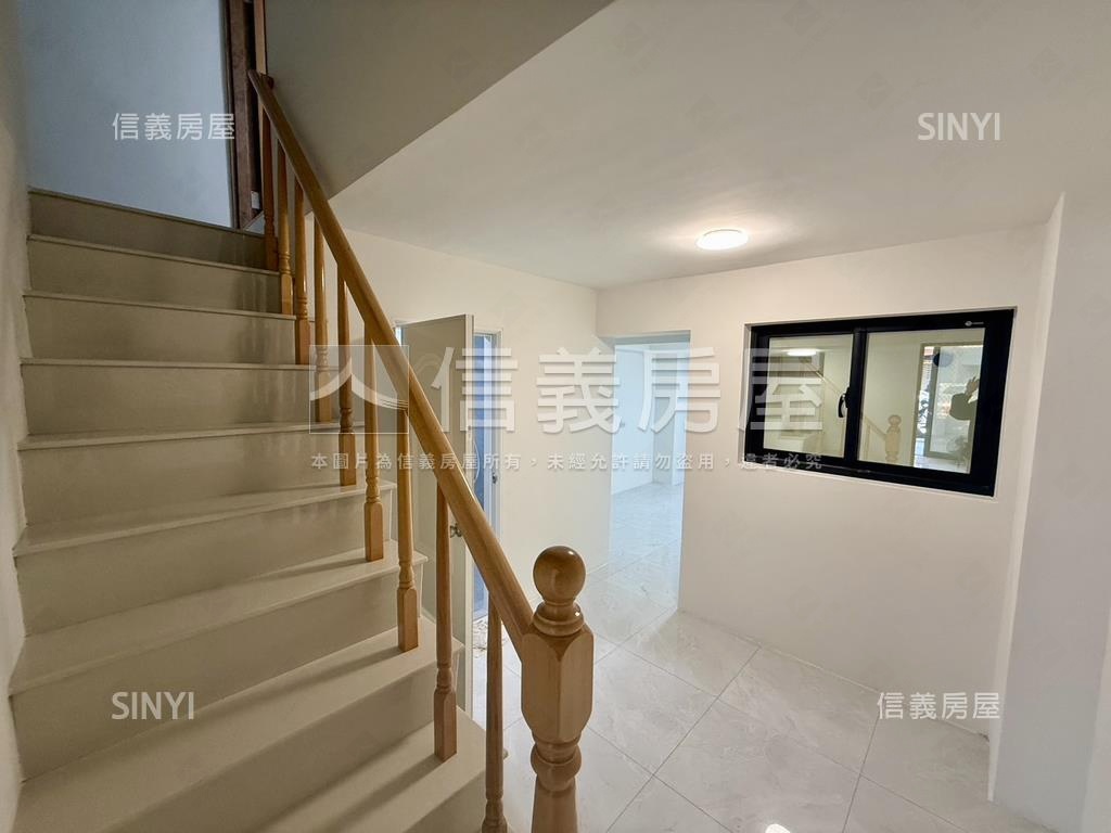 近南紡裕農路整新店住房屋室內格局與周邊環境