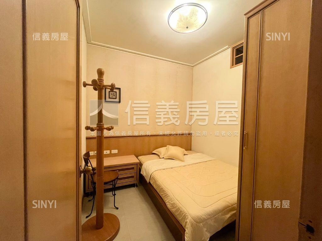 雲天硯彩。流霞逸景房屋室內格局與周邊環境