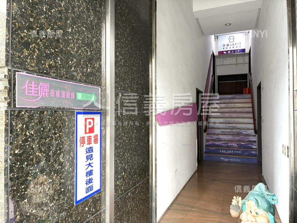 五權西路商用雙層大空間房屋室內格局與周邊環境