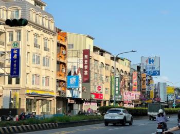 勝利街唯美店住