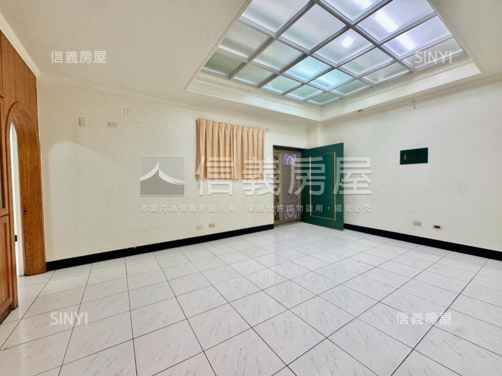 大橋商圈社區型三房含車位房屋室內格局與周邊環境