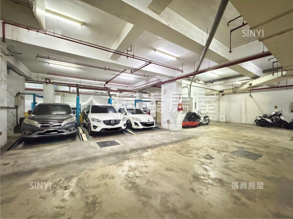 大橋商圈社區型三房含車位房屋室內格局與周邊環境