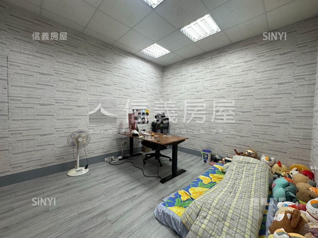中正透天房屋室內格局與周邊環境