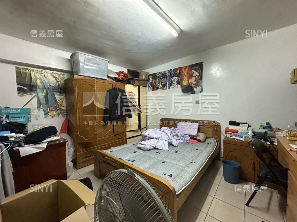 中正透天房屋室內格局與周邊環境