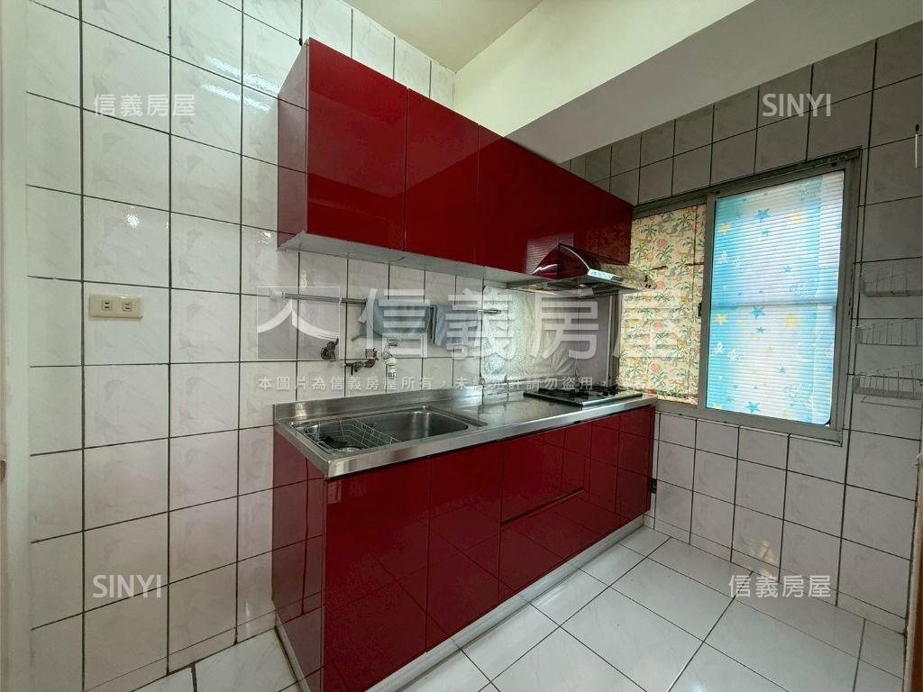 歸仁一層一戶便宜三房車位房屋室內格局與周邊環境