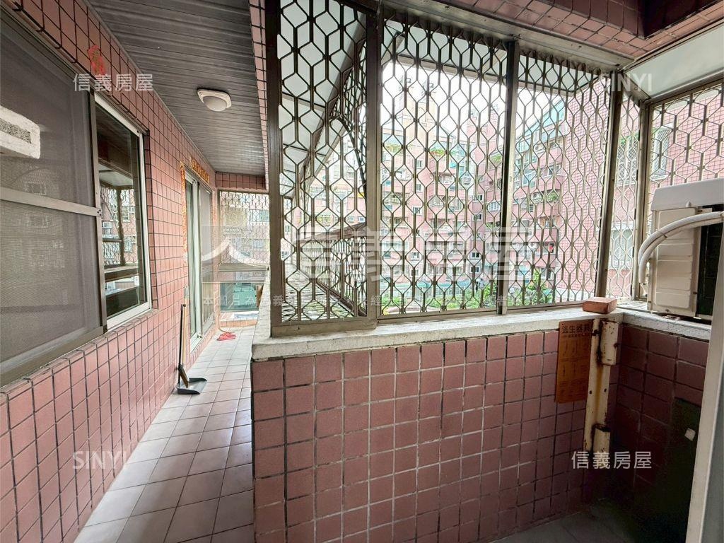 歸仁一層一戶便宜三房車位房屋室內格局與周邊環境