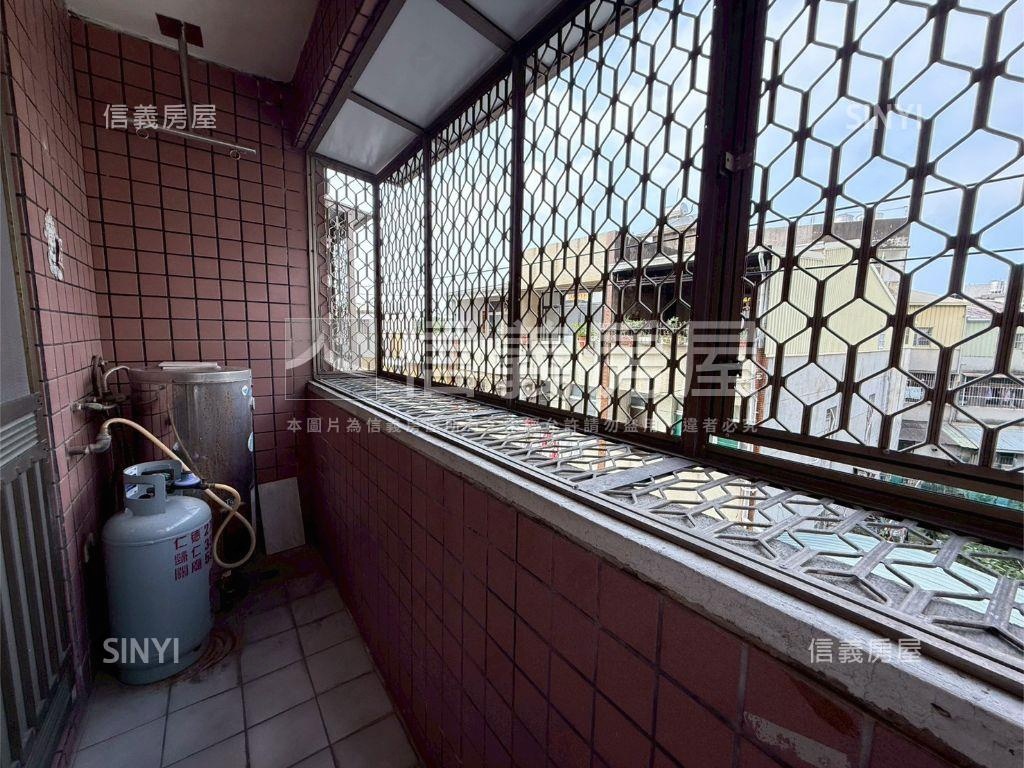 歸仁一層一戶便宜三房車位房屋室內格局與周邊環境