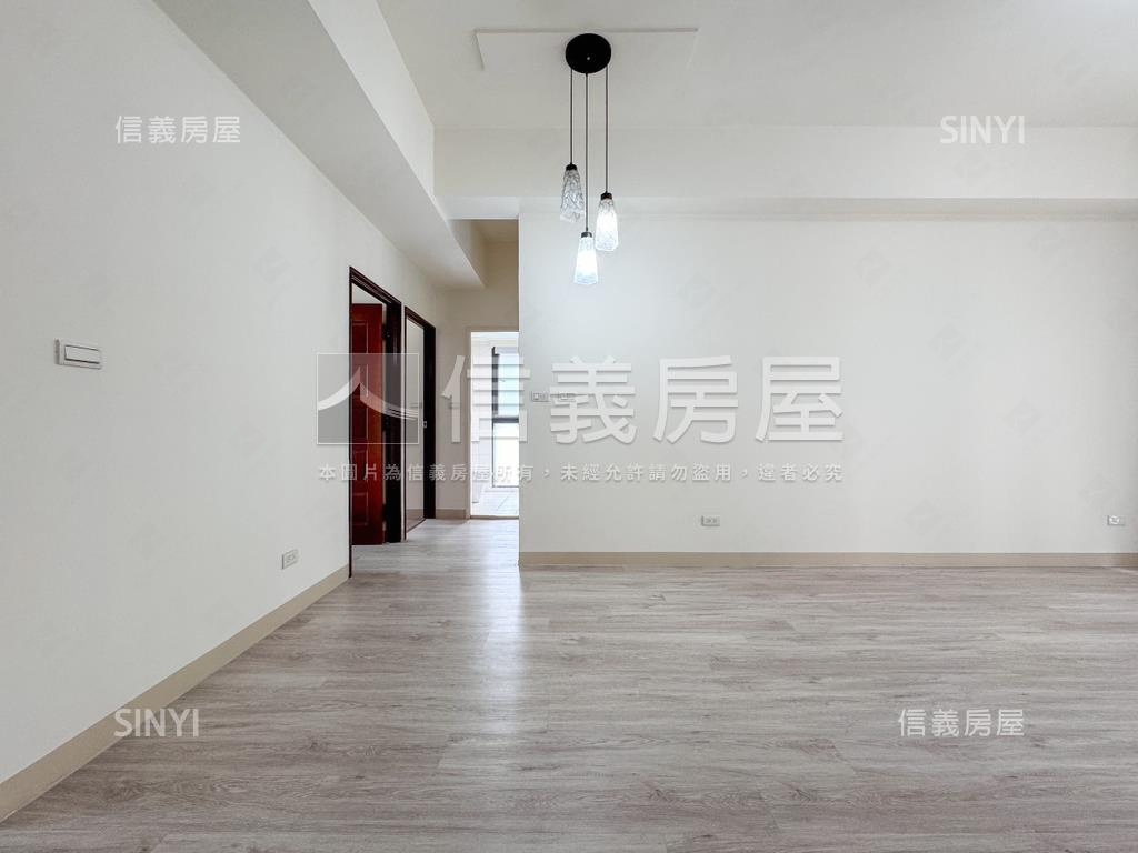 棕櫚泉美三房採光戶房屋室內格局與周邊環境