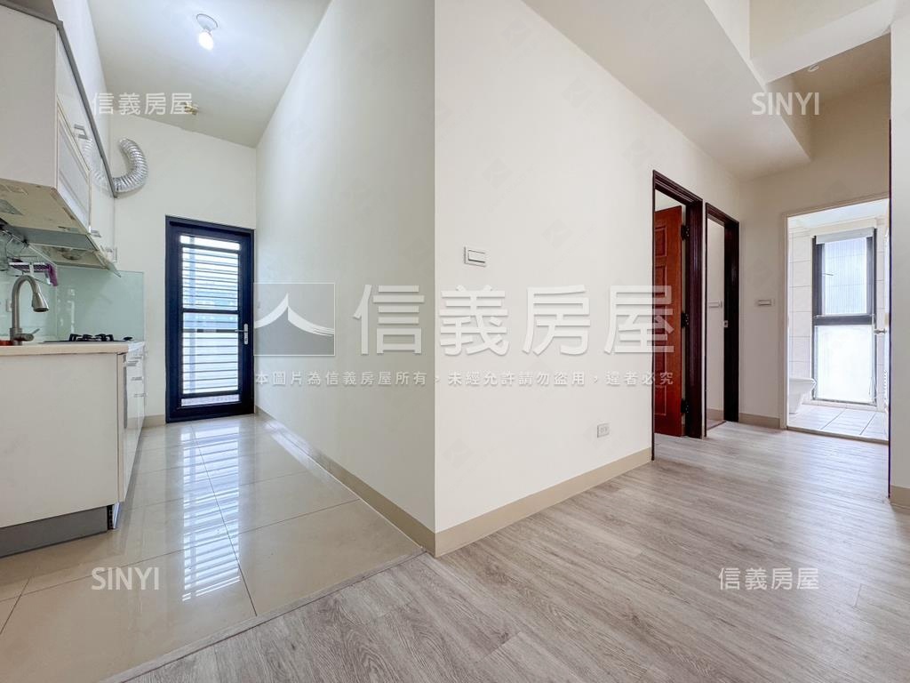 棕櫚泉美三房採光戶房屋室內格局與周邊環境