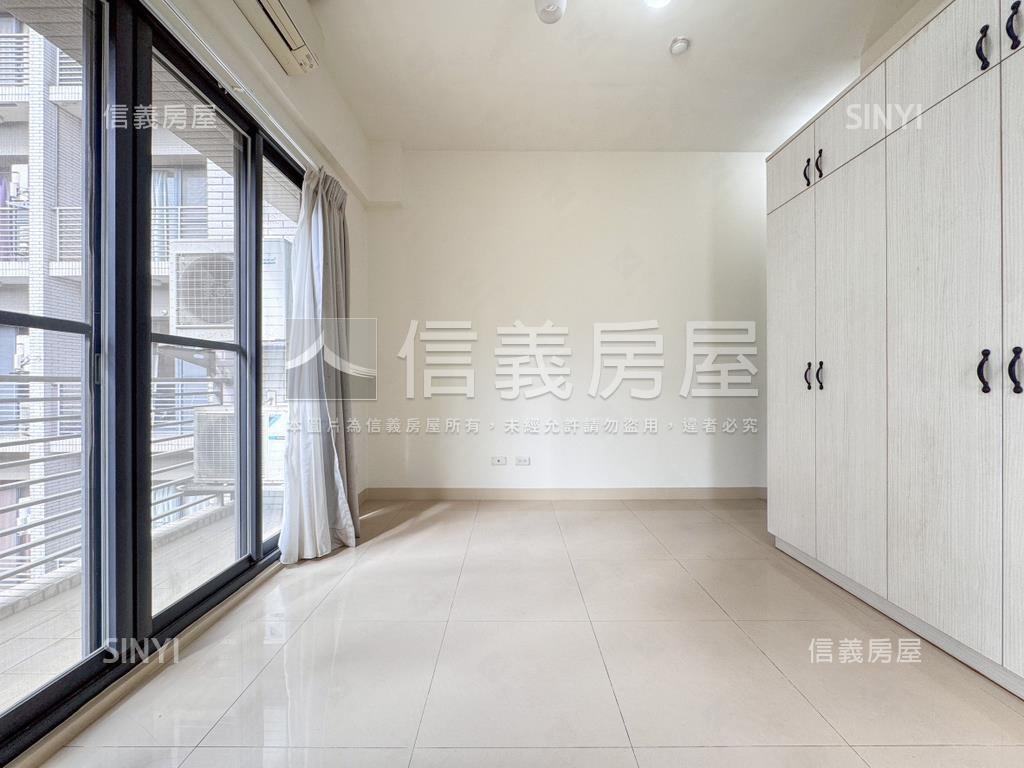 棕櫚泉美三房採光戶房屋室內格局與周邊環境