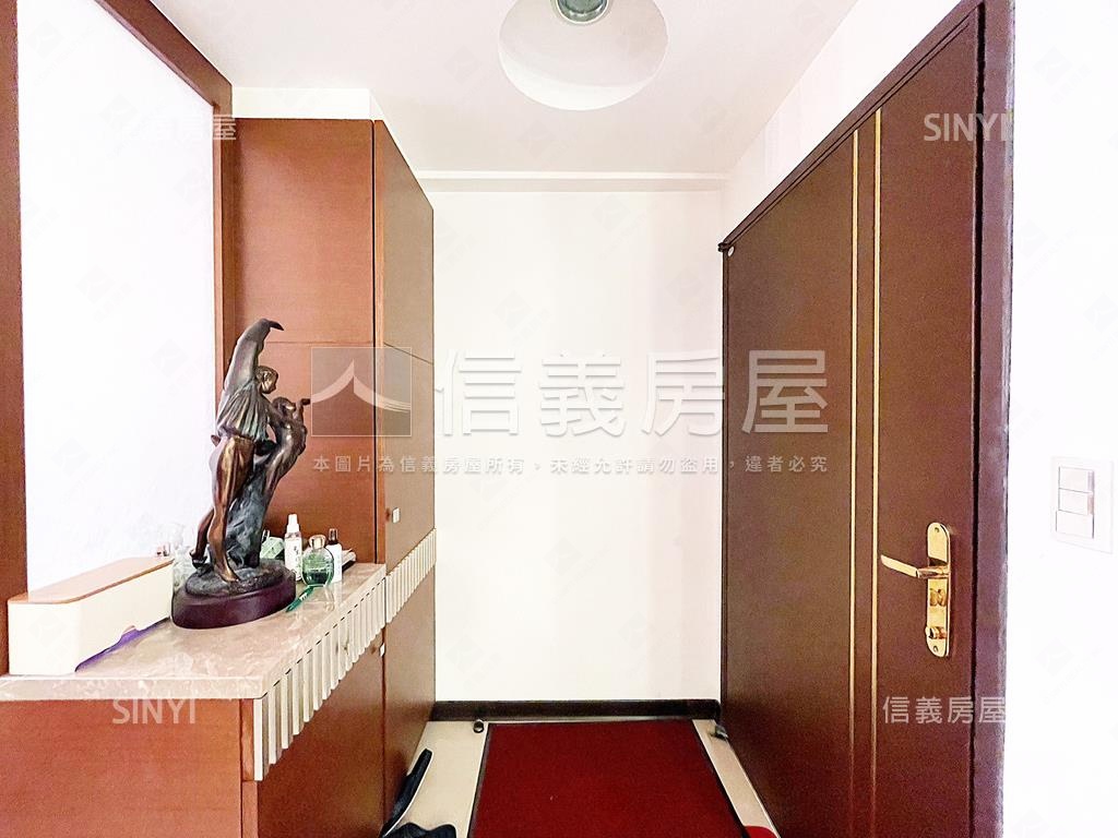 精選★Ｕ未來面中庭裝潢屋房屋室內格局與周邊環境