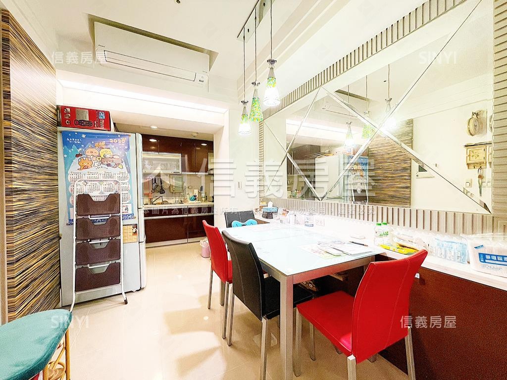 精選★Ｕ未來面中庭裝潢屋房屋室內格局與周邊環境