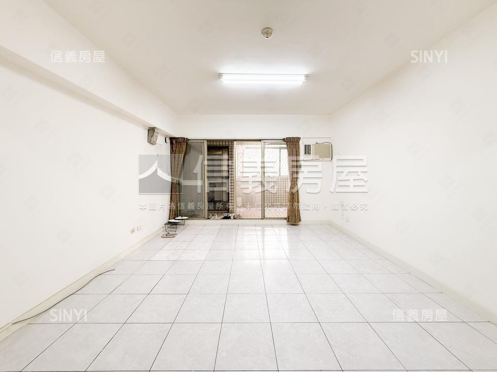 近五甲陽台進出美三房平車房屋室內格局與周邊環境