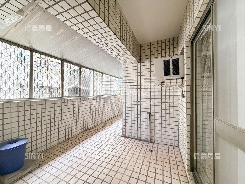 近五甲陽台進出美三房平車房屋室內格局與周邊環境