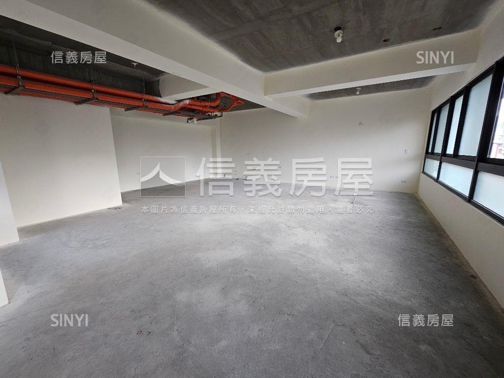 昌平。面寬金店面房屋室內格局與周邊環境